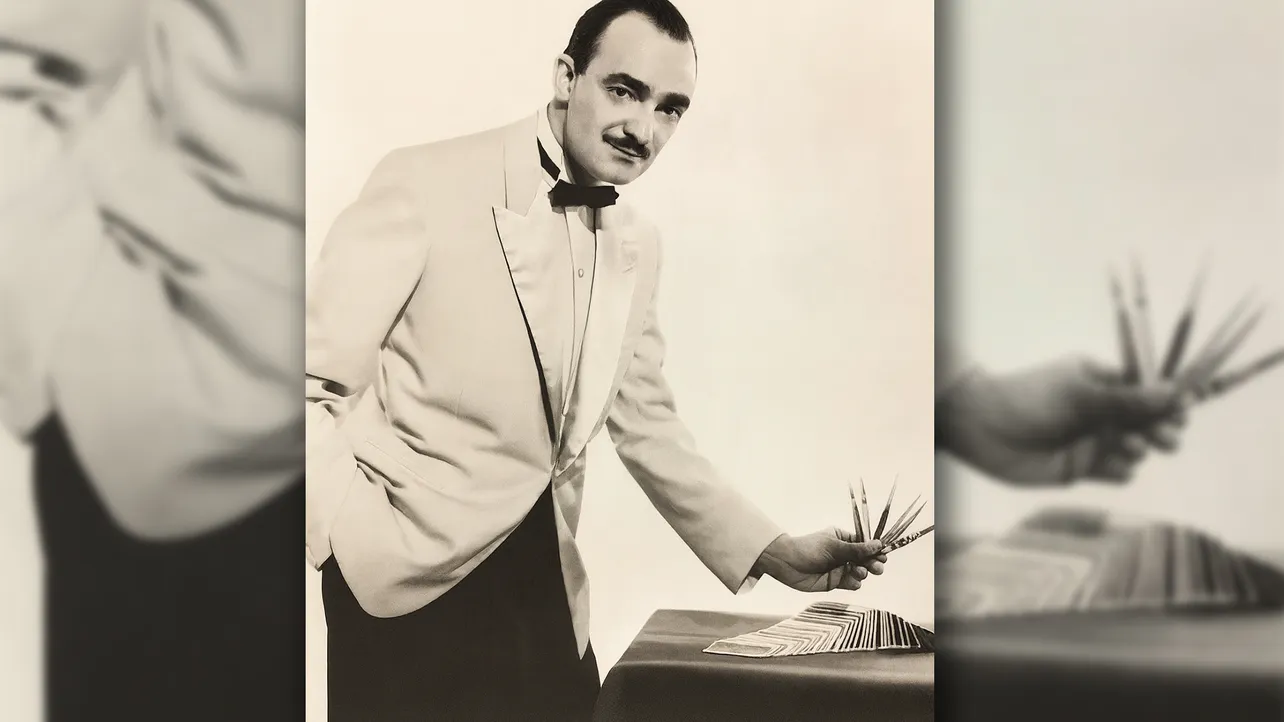 René  Lavand & His  Knives